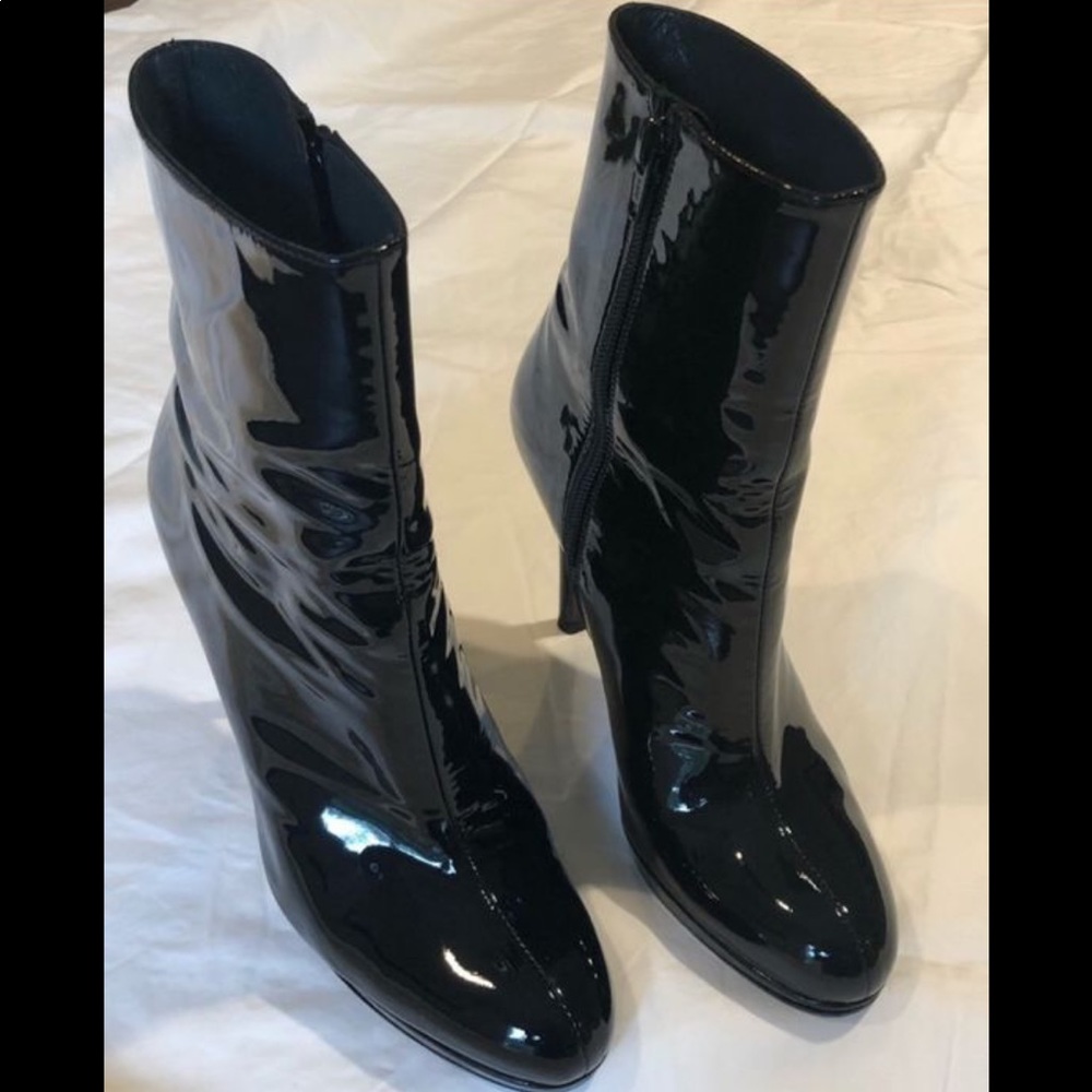 Stuart Weitzman ankle booties - NEW